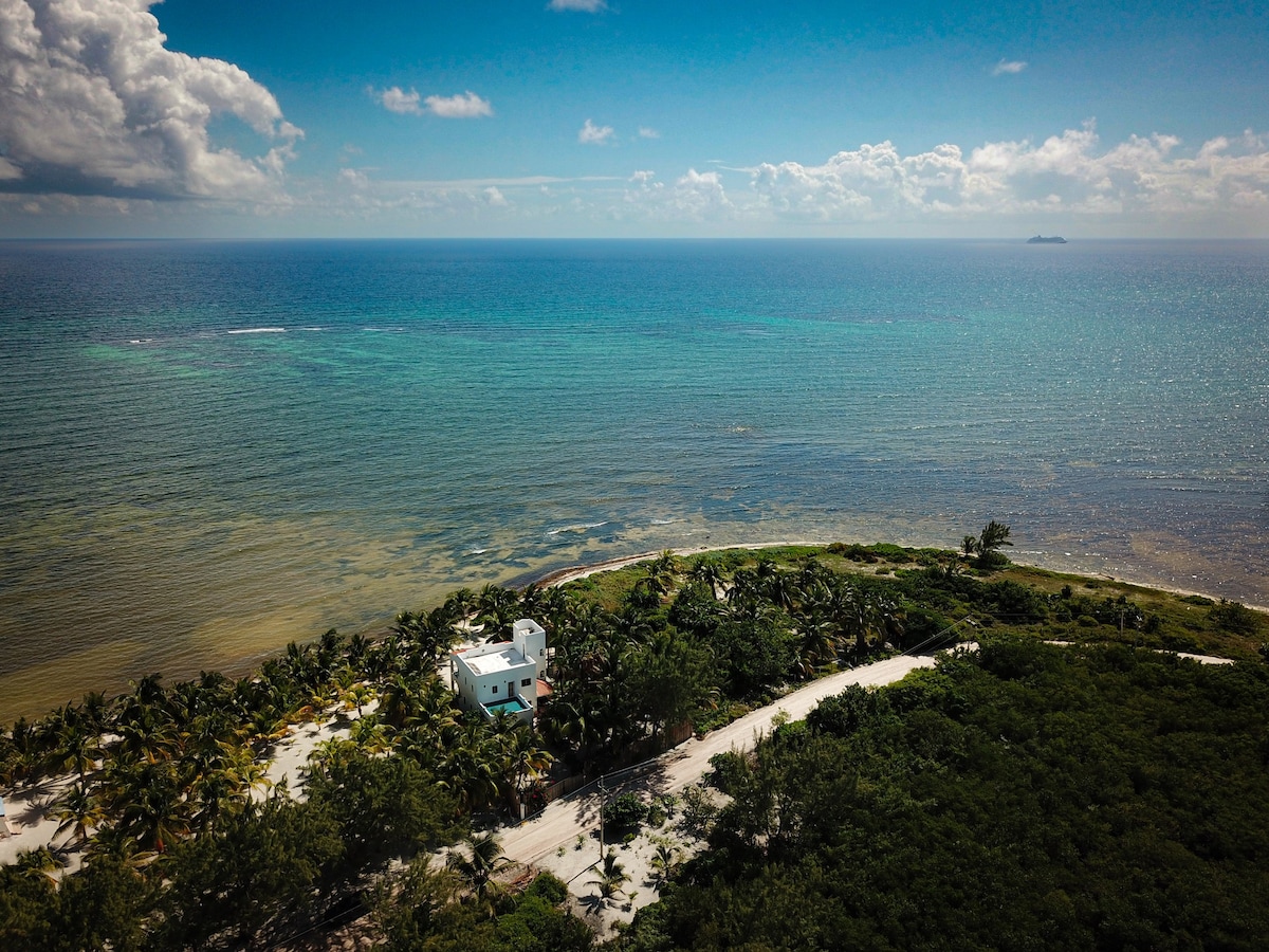 Spacious oceanfront home with spectacular views!