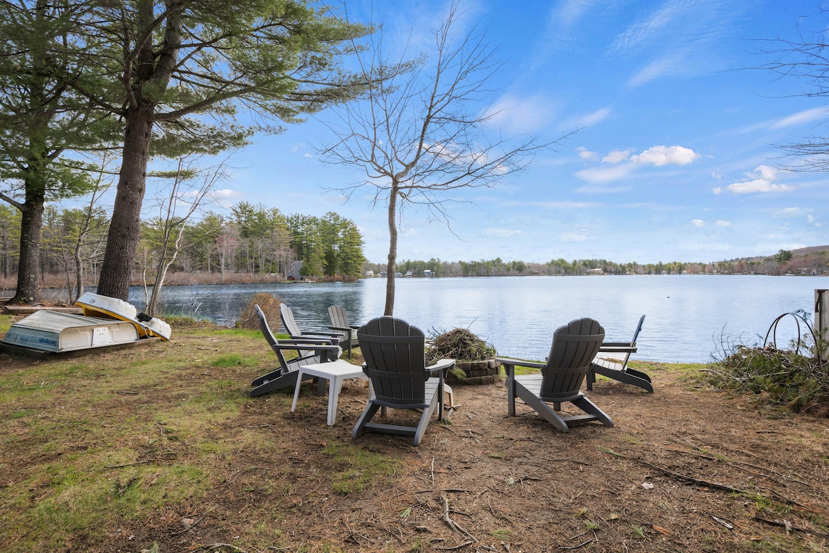 Relax at this Pet Friendly, Lakefront Getaway