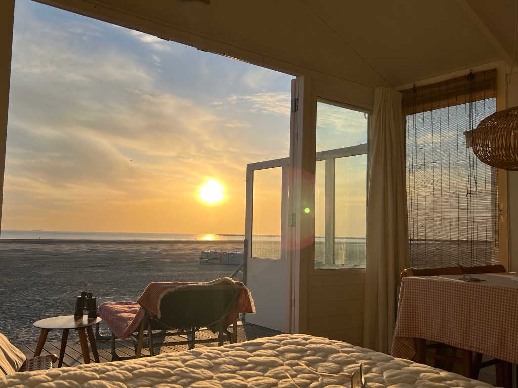 Beautiful beach house front row