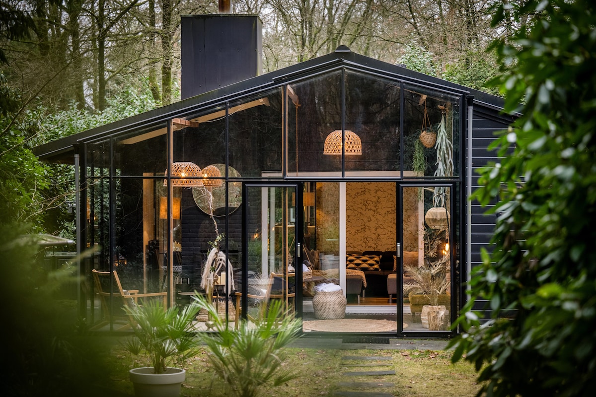 Boutique Bungalow No.1 met sauna, hottub en boskas