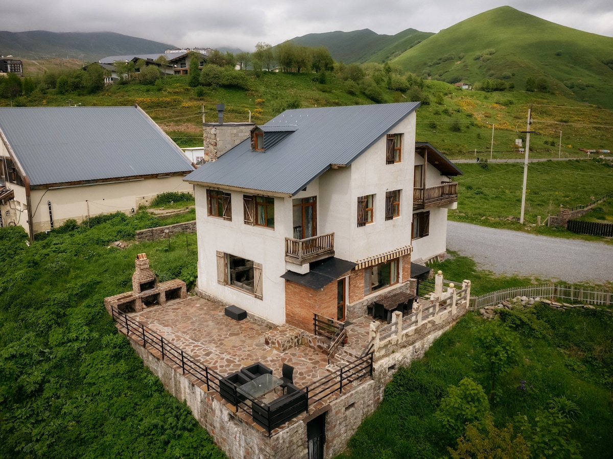 山景雪时光小屋