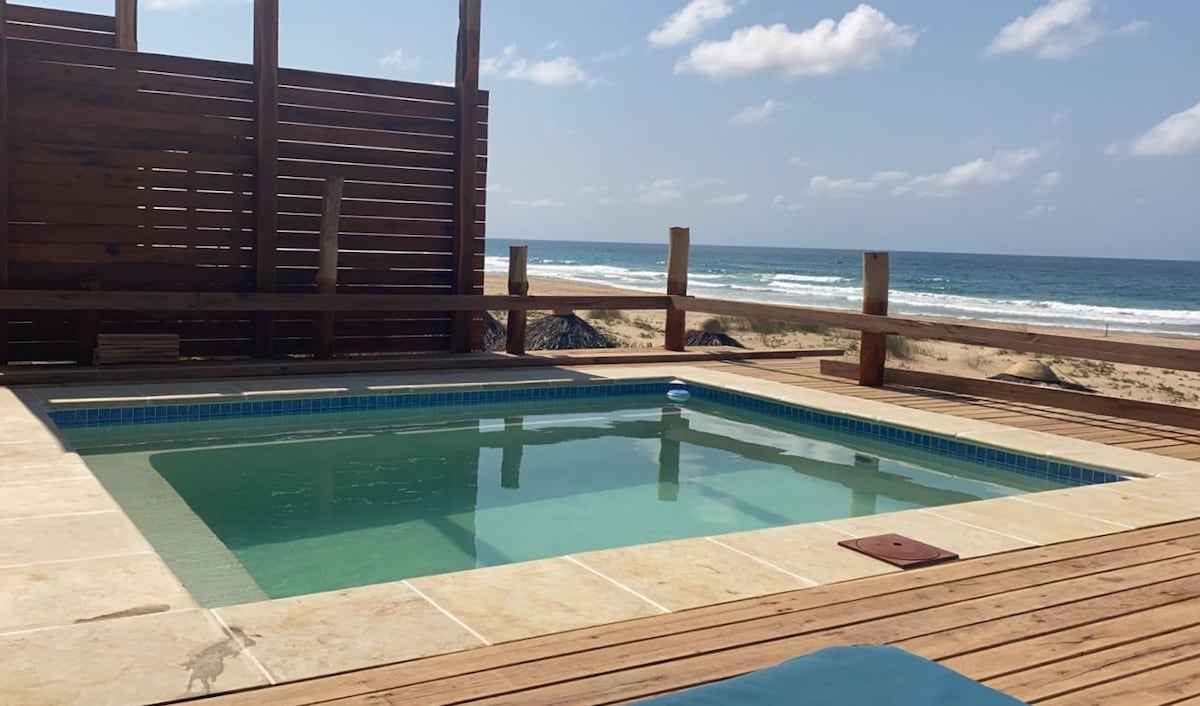 Casa Michelle,  Tofo Beachfront, pool and deck