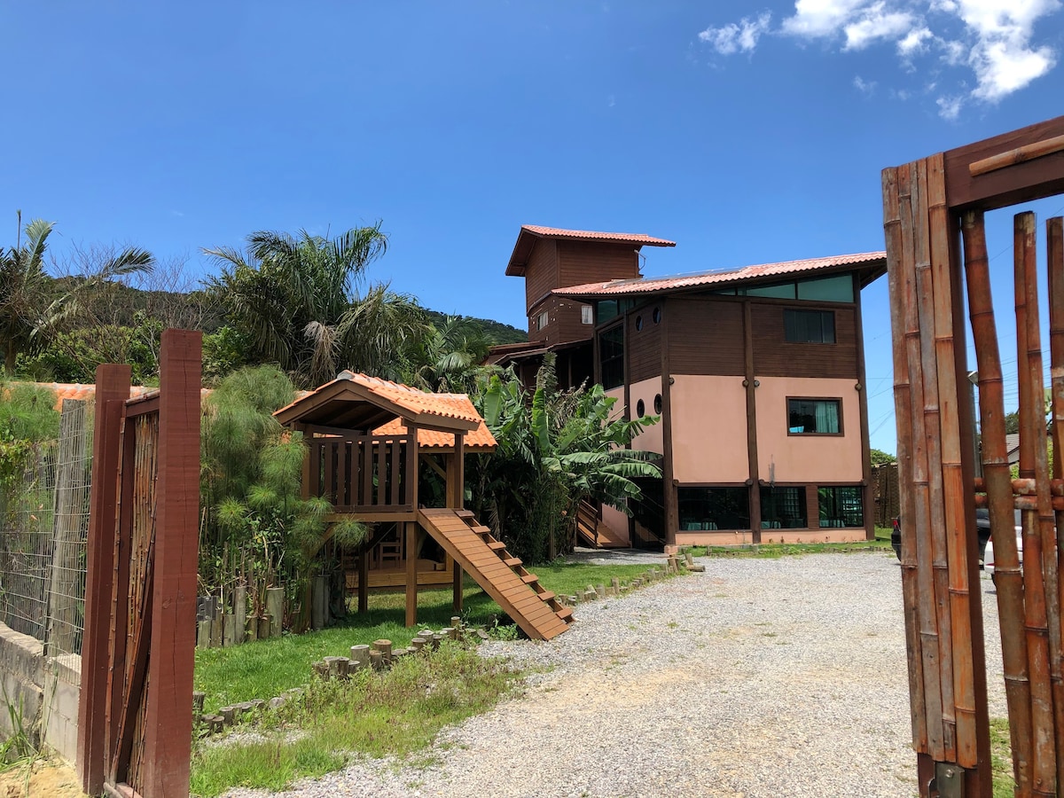 Morada Fênix Suítes com cafe da manha e Natureza