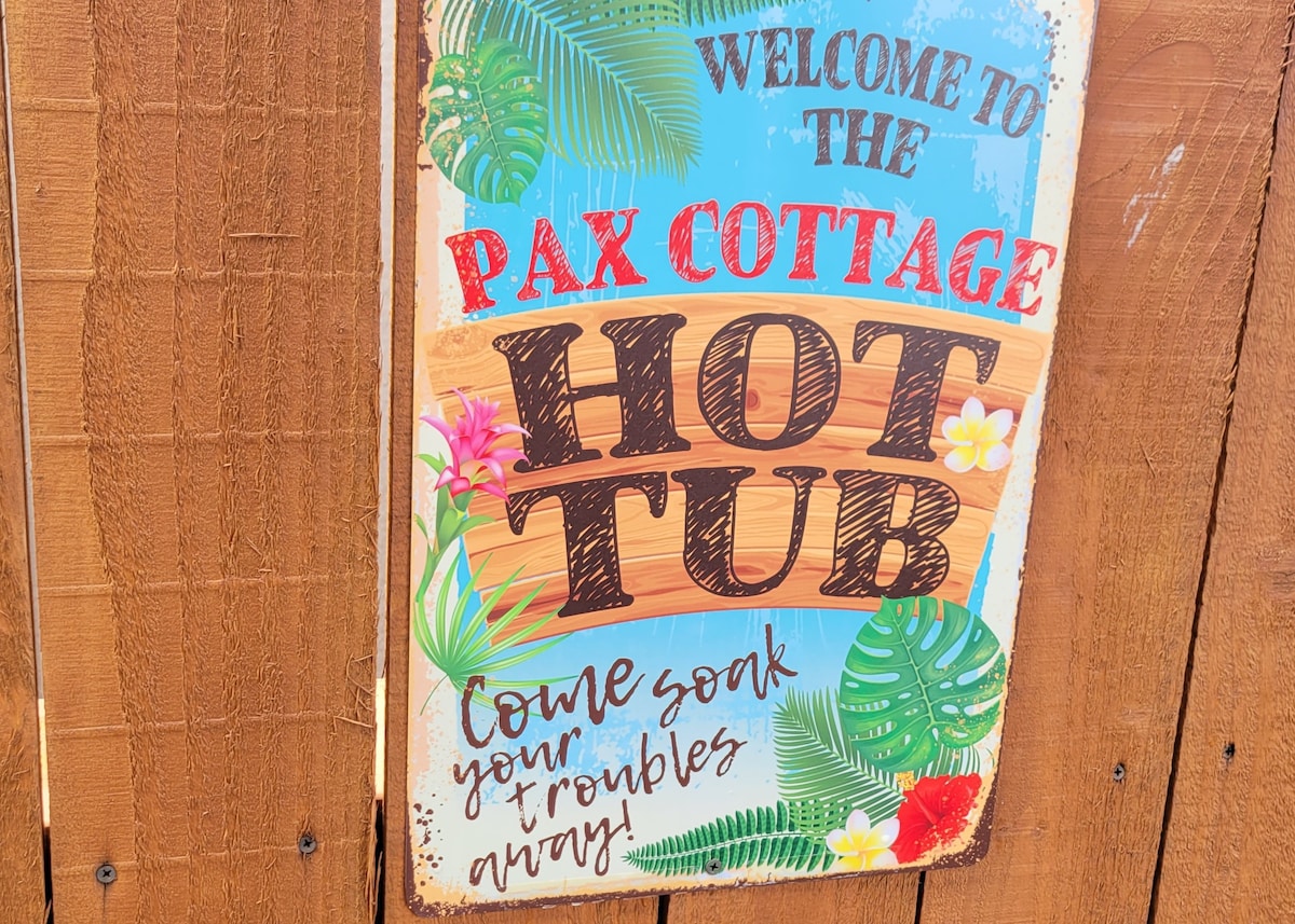 PAX乡村小屋，配备热水浴缸的独特住宿体验