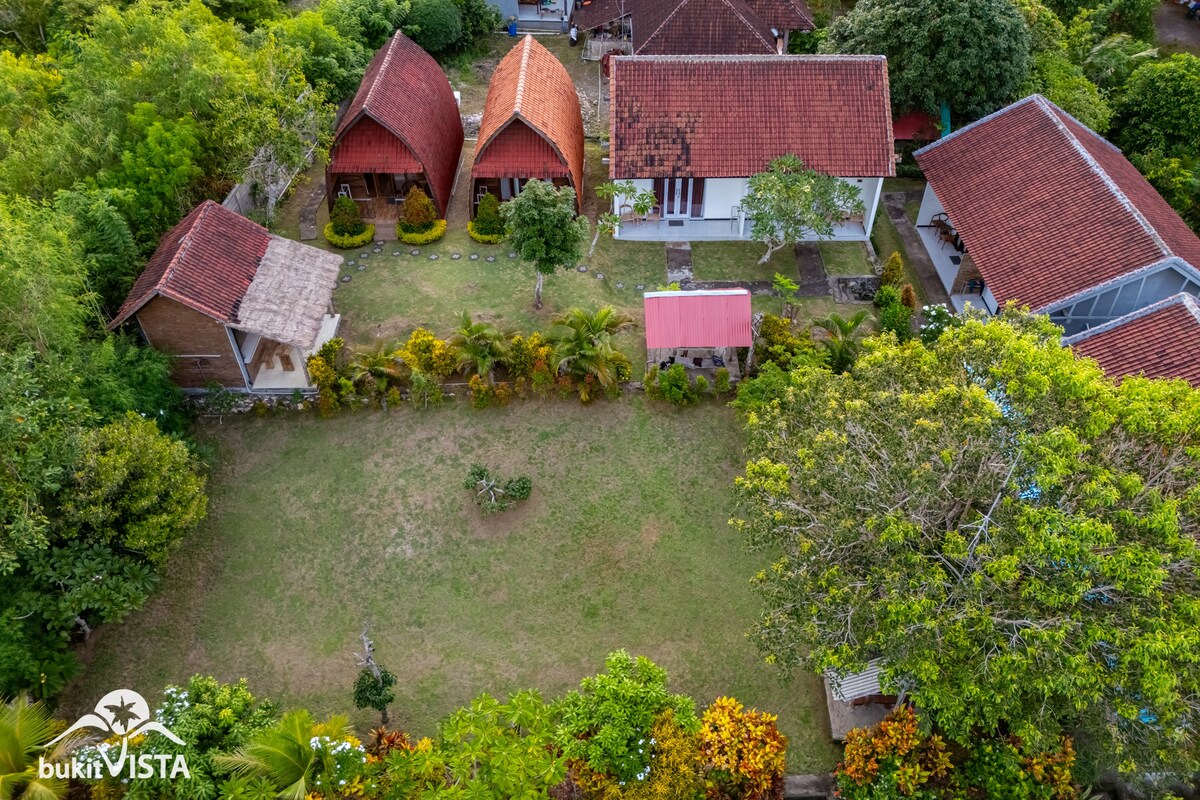 乌鲁瓦图（ Uluwatu 's Enchanted Wooden Room ） ：花园幸福