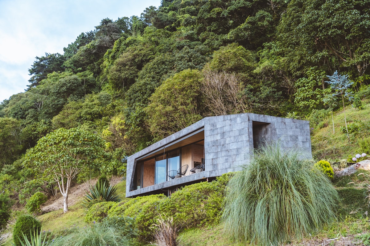 Stone House, Costa Rica's Endless Mountain Views