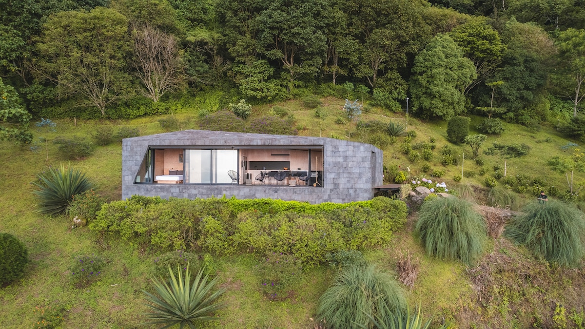 Stone House, Costa Rica's Endless Mountain Views