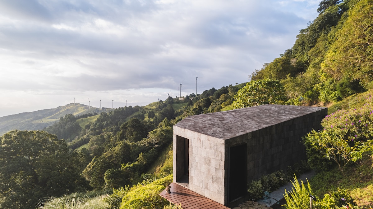 Stone House, Costa Rica's Endless Mountain Views