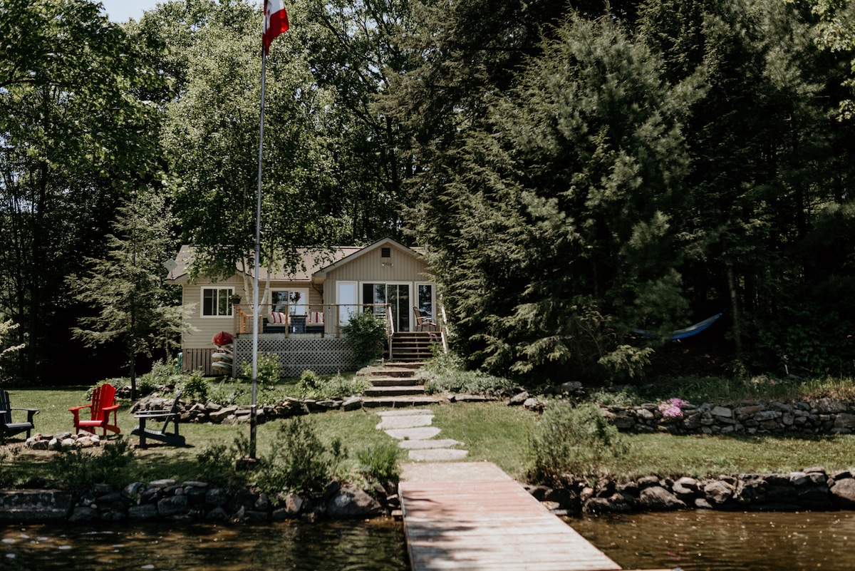 月亮岩小屋（ Moon Rock Cottage ） ，可欣赏美丽的海滨景