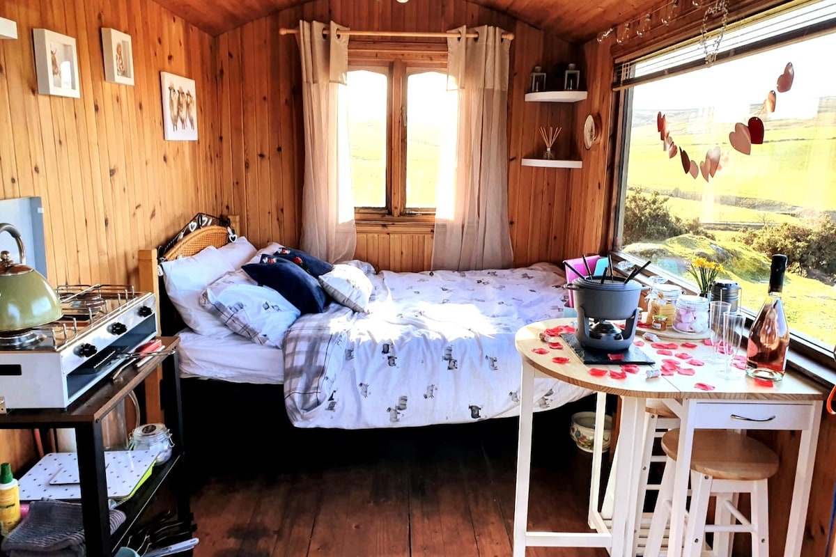 Ochils Edge Shepherd Huts By Cloverlea