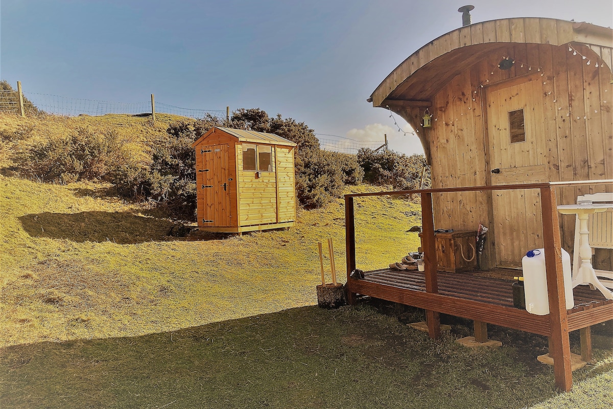 Ochils Edge Shepherd Huts By Cloverlea