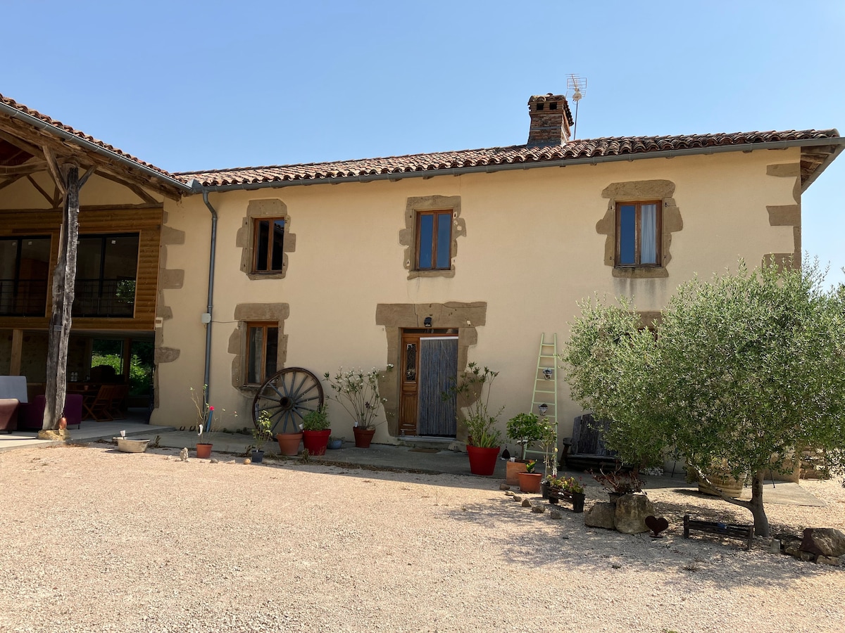 Une Vue de la Corniche, 
4 bed farmhouse