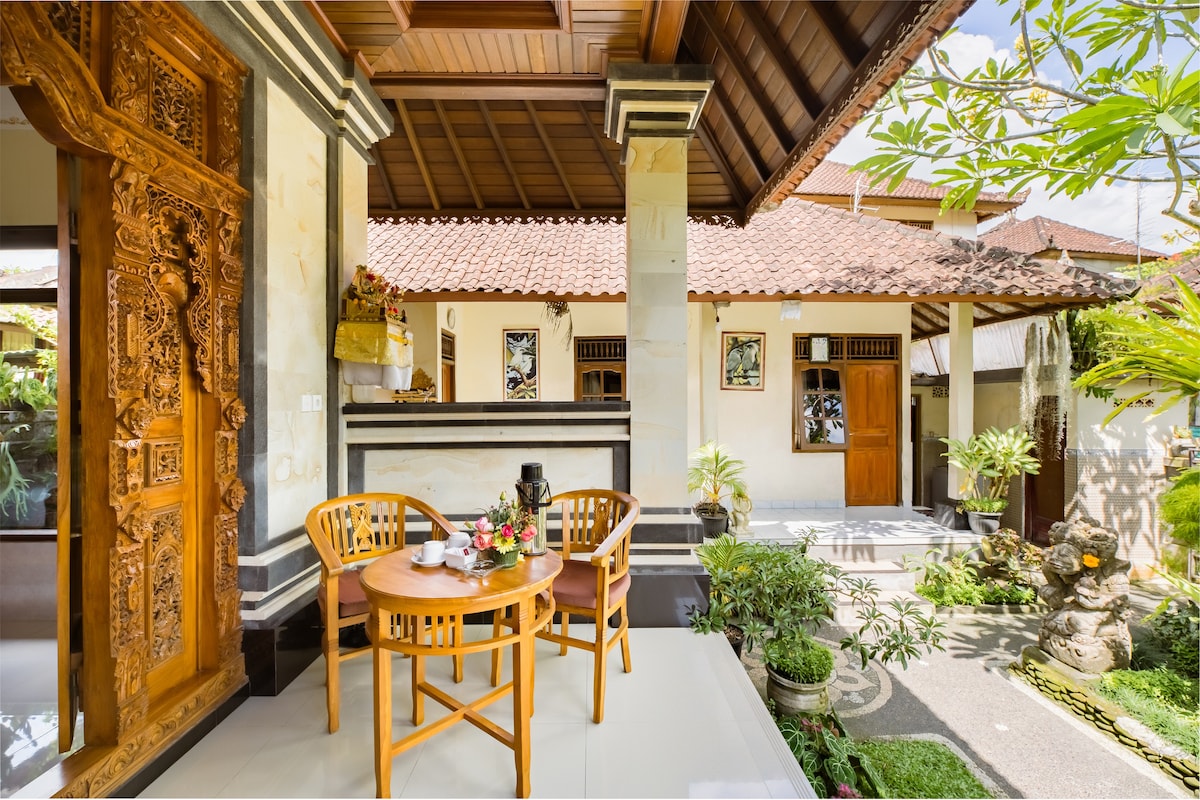 Rio House乌布（ Rio House Ubud ） ，巴厘岛（位于乌布（ Ubud ）的中心地带）