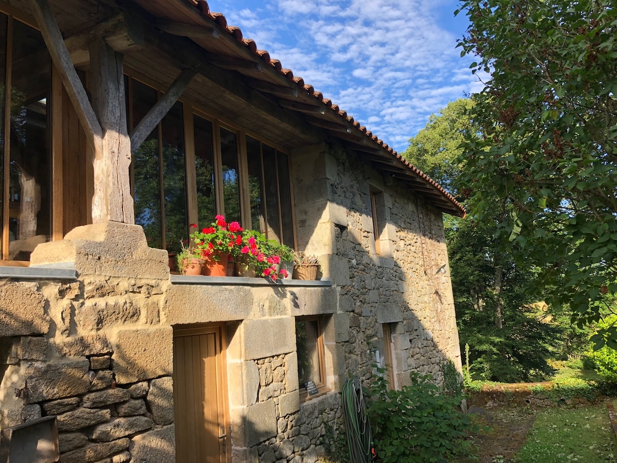 Atelier-gîte du préau au coeur du Limousin