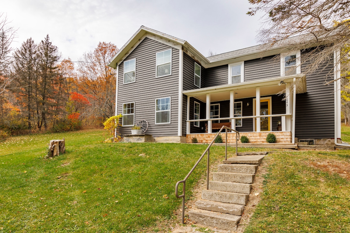 Pleasant Valley Farmhouse