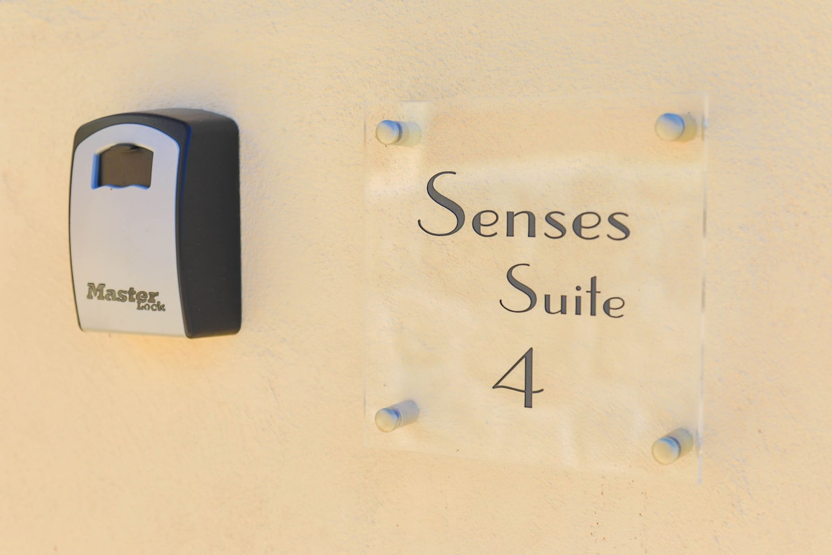 Senses Suite Tessera ：豪华装修公寓