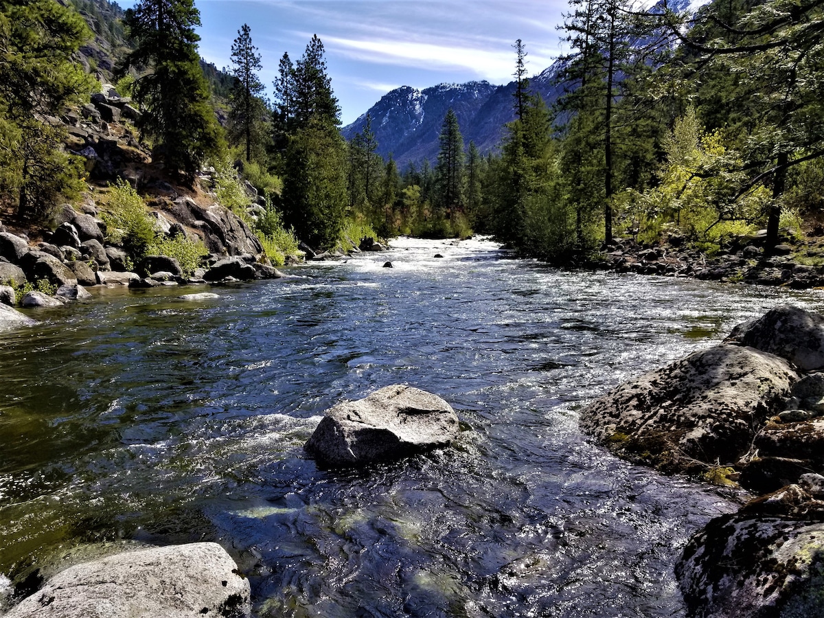 Standing Bear River Haus - Leavenworth Riverfront