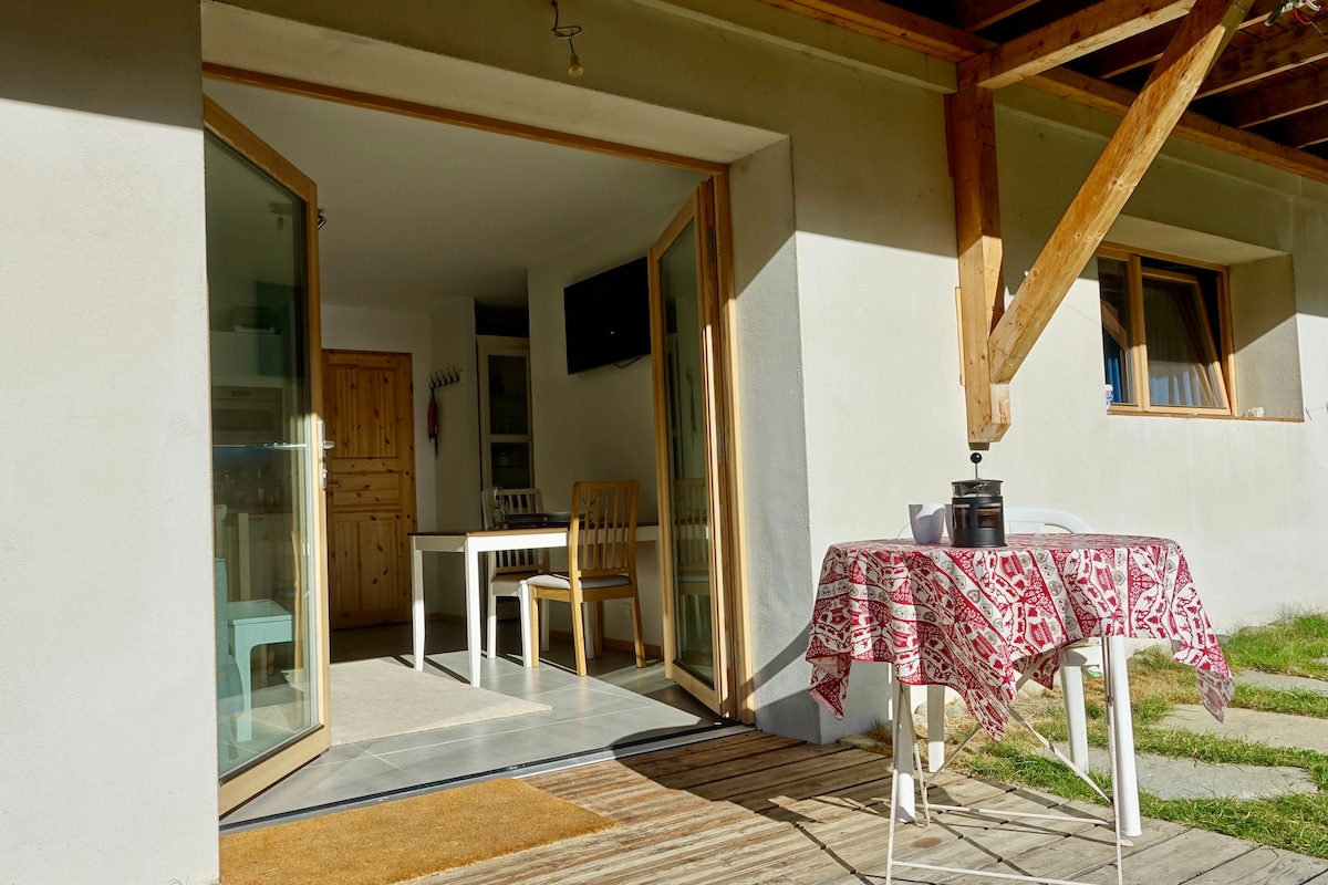 One bedroom garden apartment in chalet