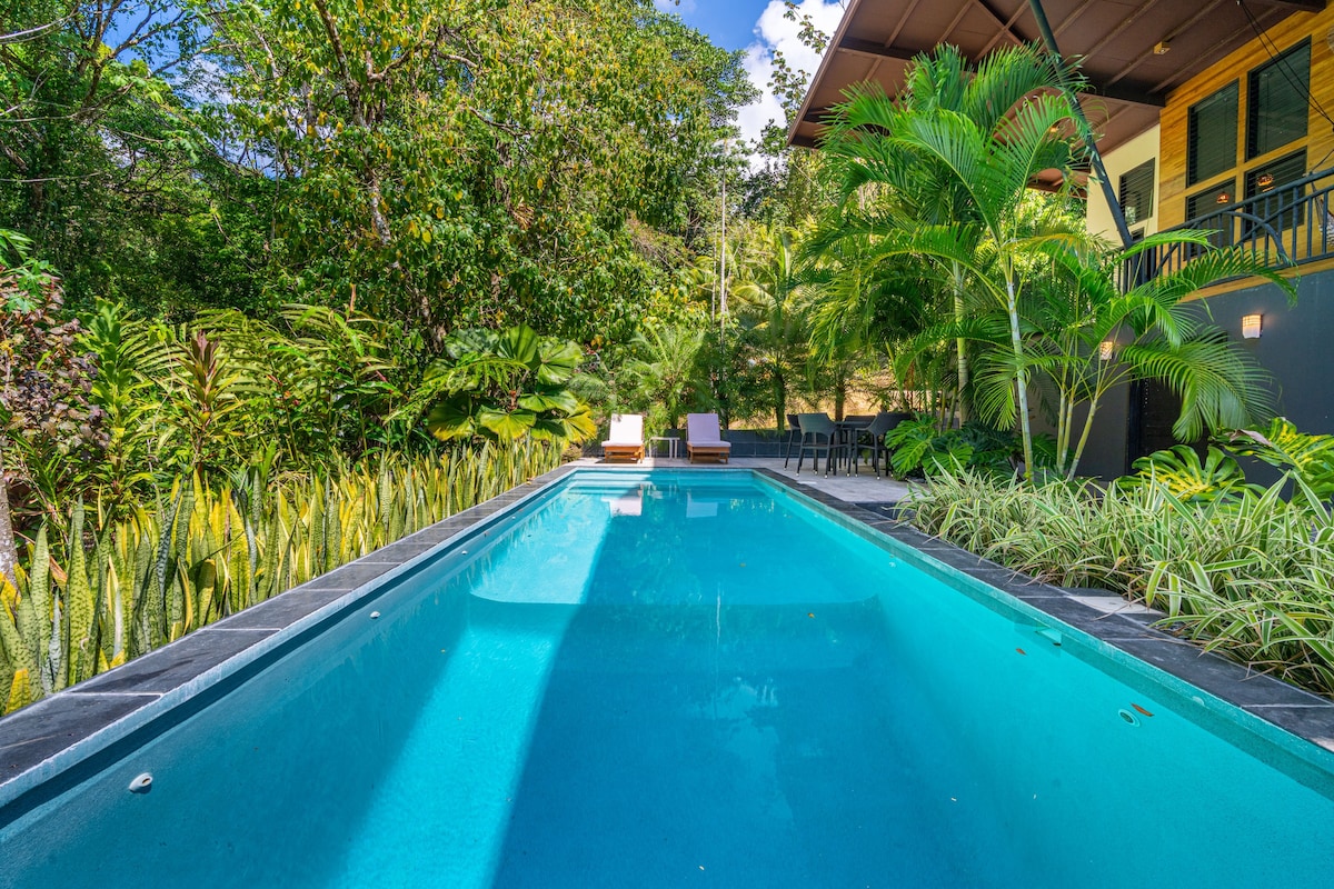 Luxury jungle home with pool, minutes from ocean