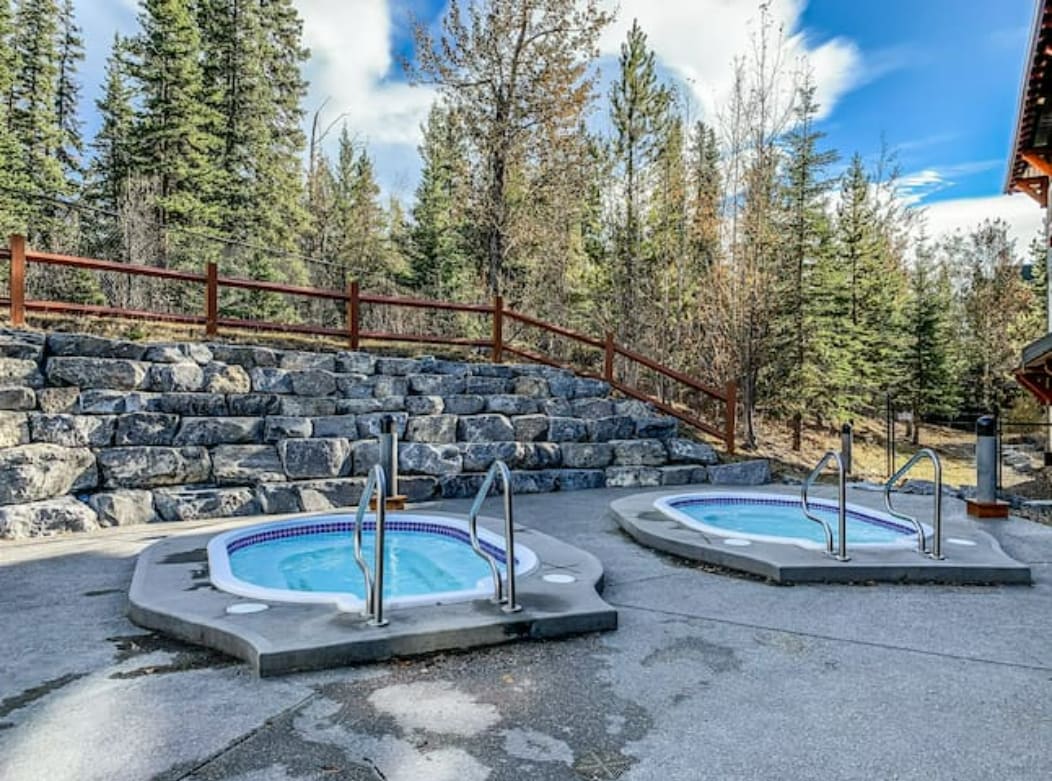 2Bed/2Bath Mountain Getaway with Pool/Hot Tub