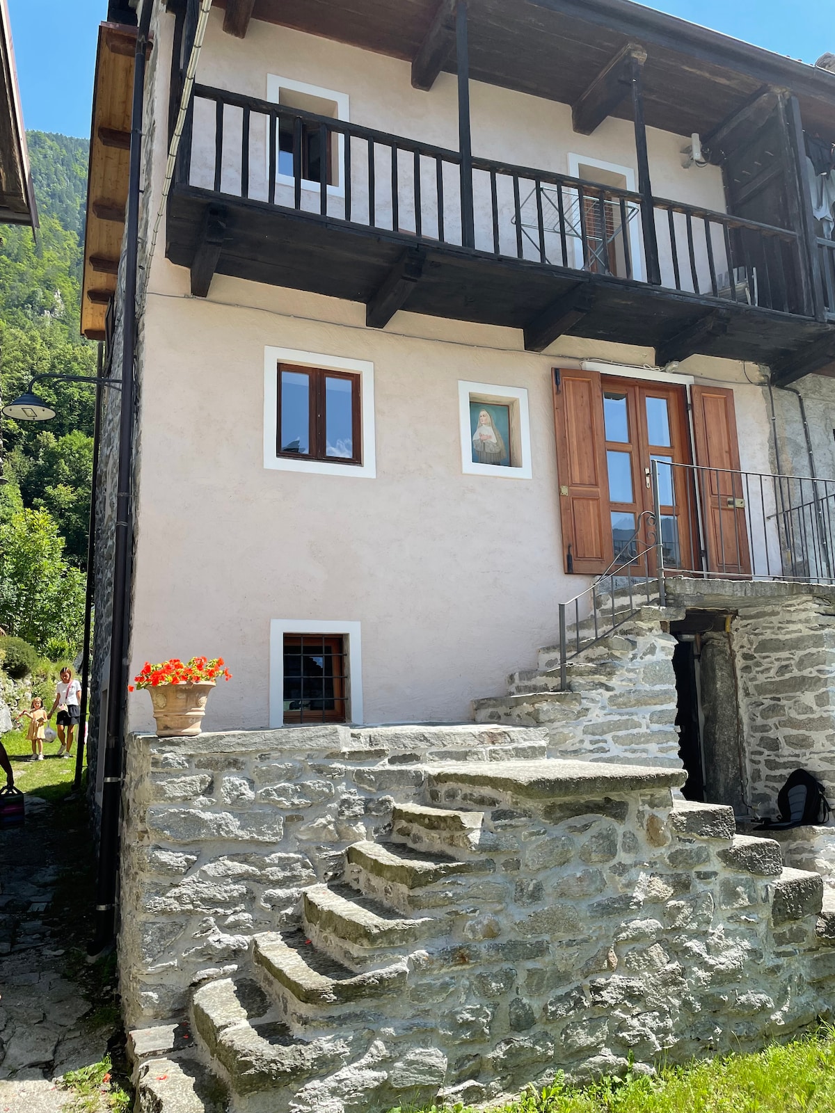 Casa Santa Rita, a mountain house in Maglioggio