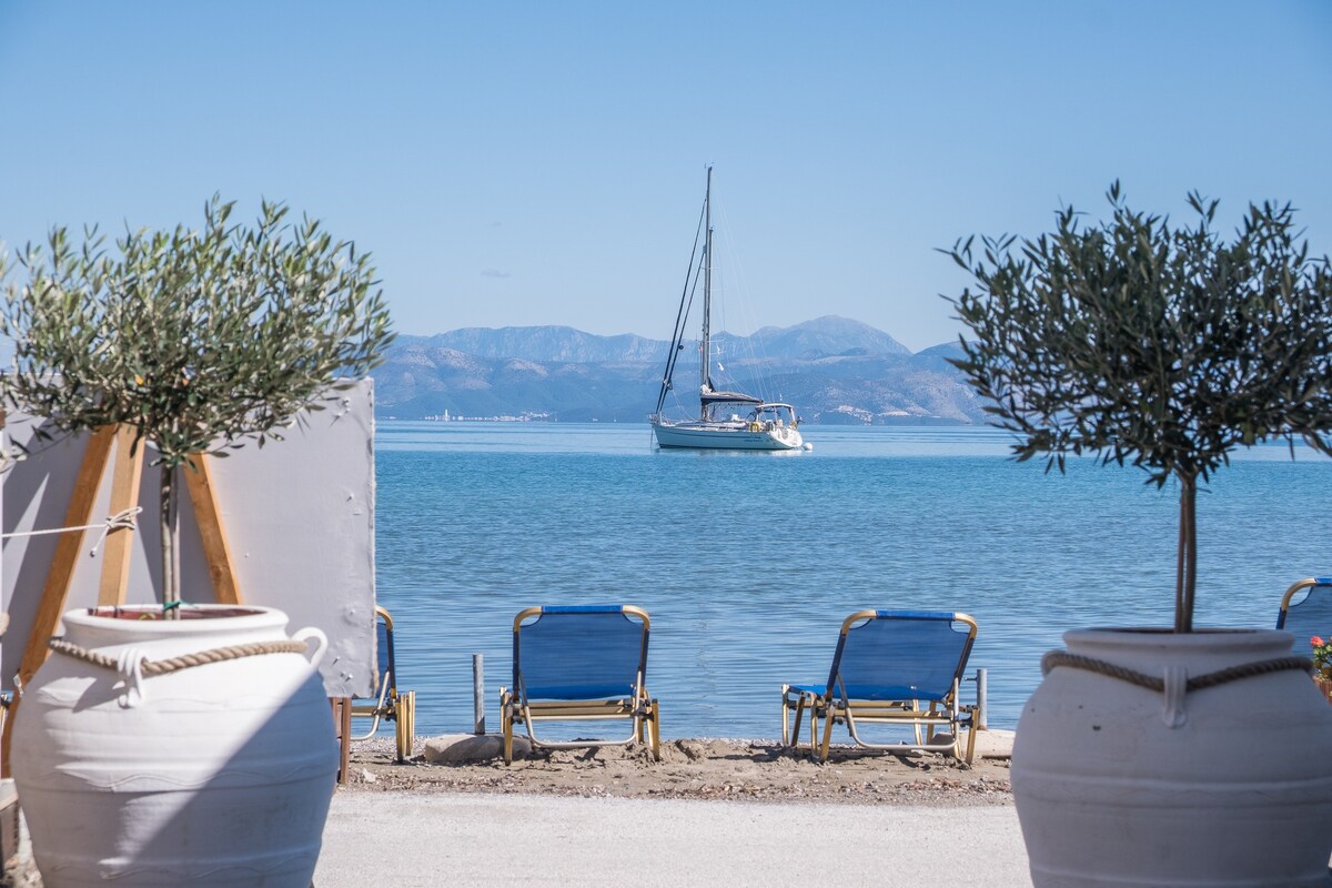 B&B Christina beachfront rooms in Petriti Corfu