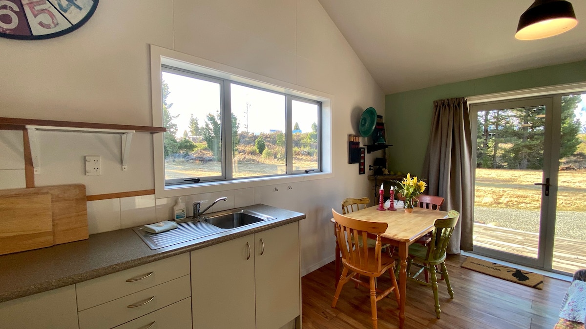 The Stockman 's Cottage, Lake Ohau, NZ