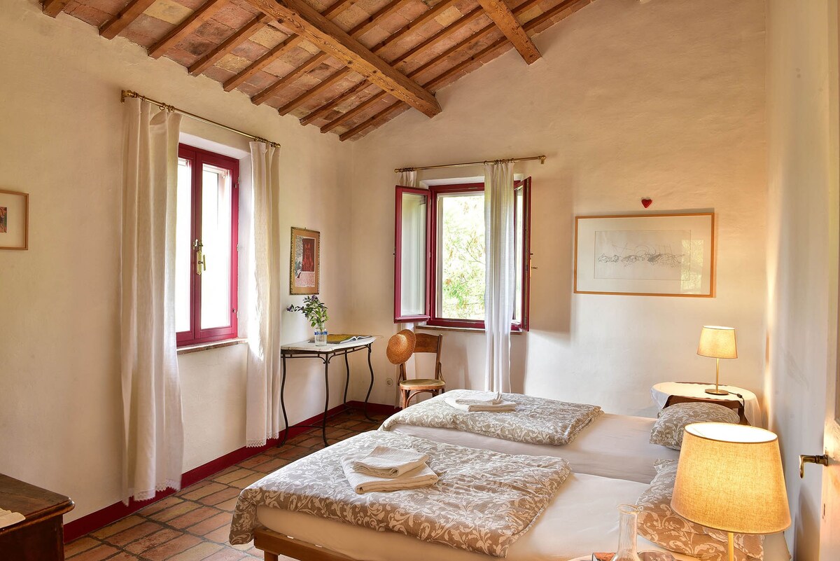 Villa Castelplanio - Holidays in the Marche