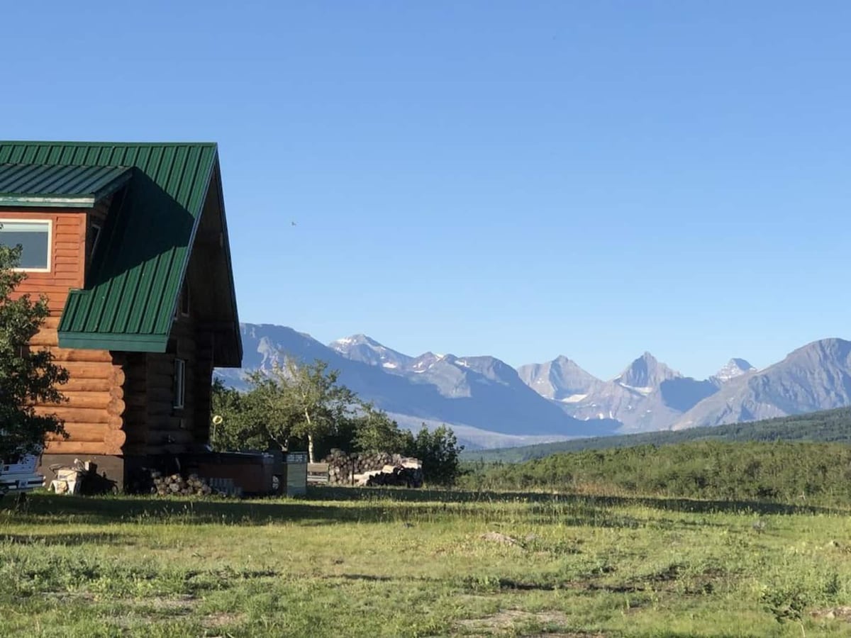 Glacier Ridge Chalet ，独一无二的落基山脉全景