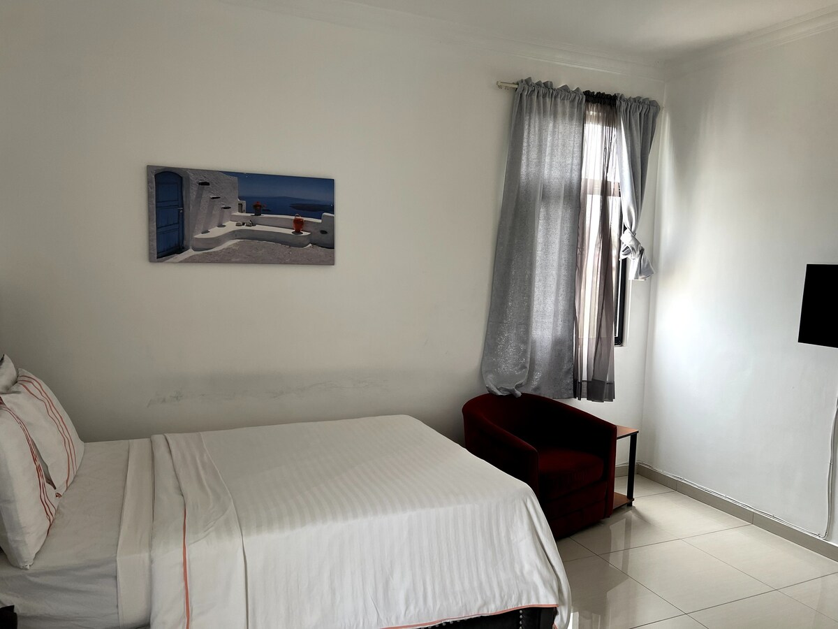 加纳ZANZ公寓出租-单间公寓套房