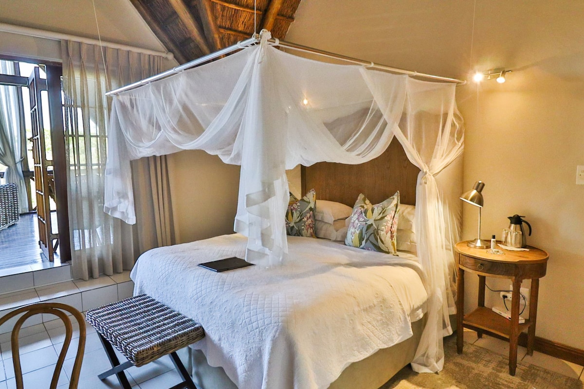 豪华加大双人床房，住宿加早餐@ Kruger Riverside Lodge