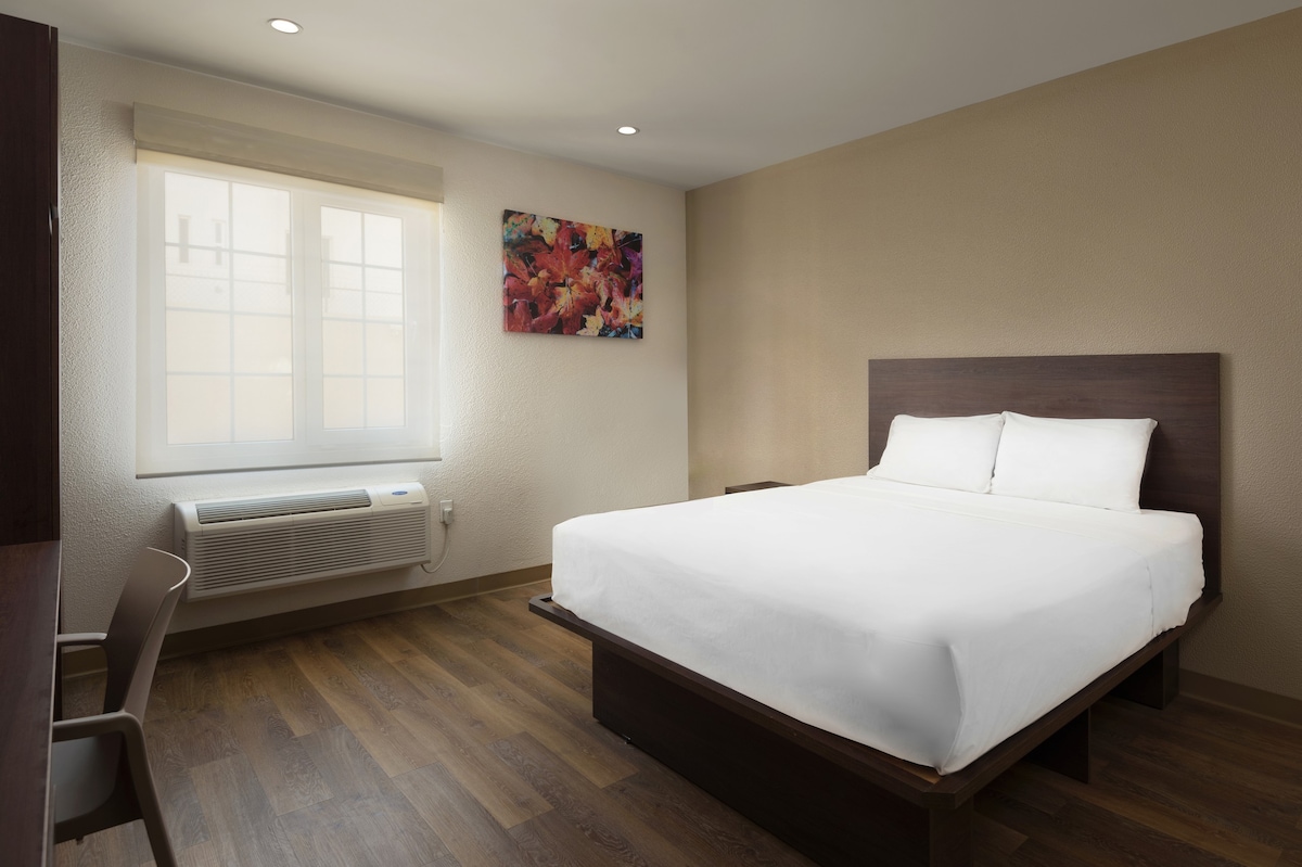 Extended Suites Mexicali, Suite 2 Queen Beds