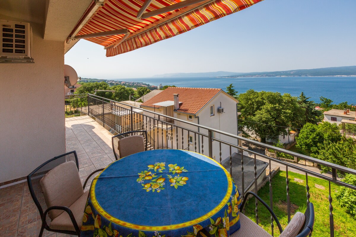 Apartment in Dramalj with stunning sea views (2)