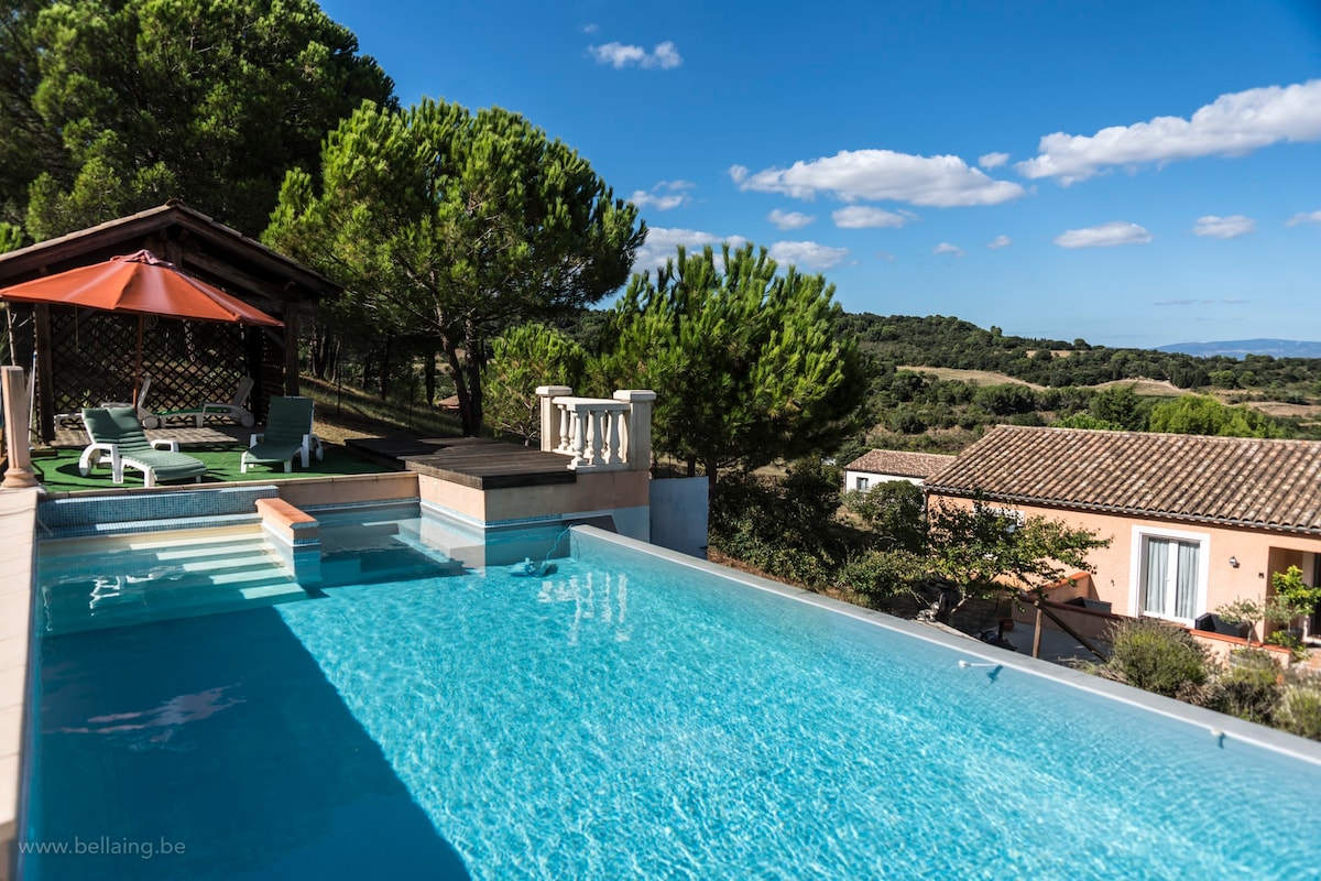 chambres  privees dans villa avec piscine