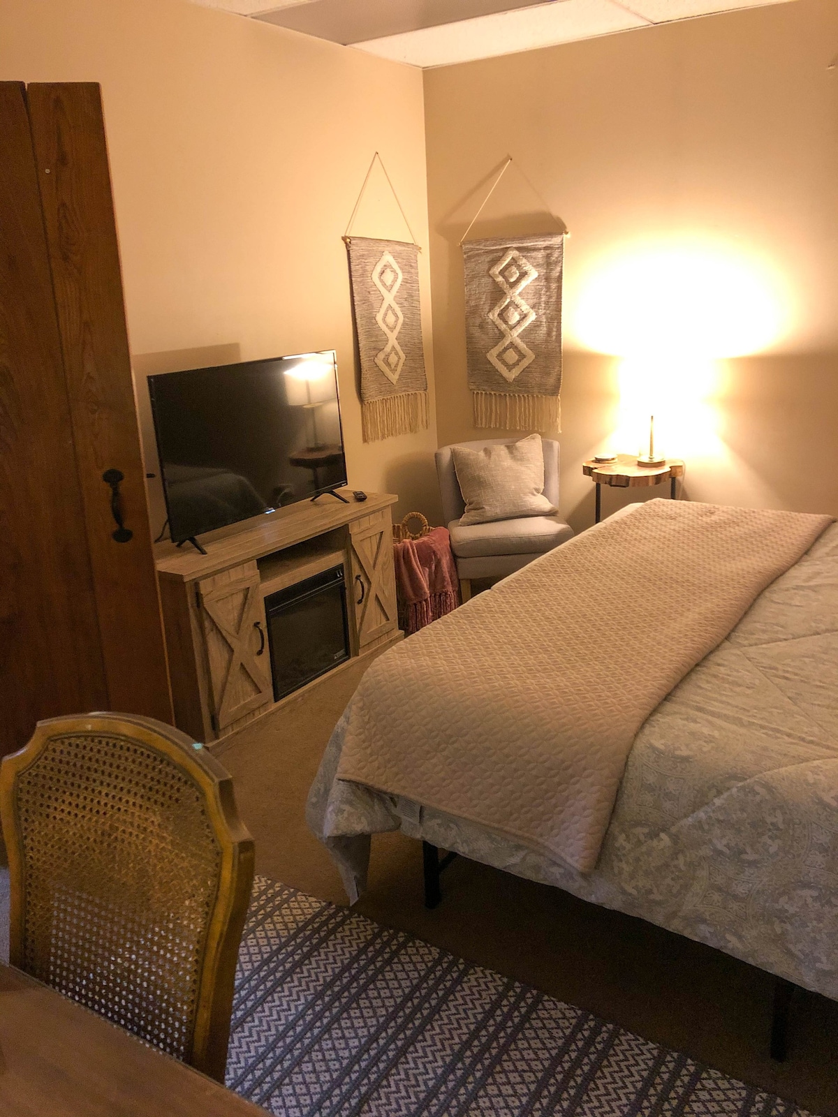 Cozy 1 bd apt with King bed in Harpers Ferry