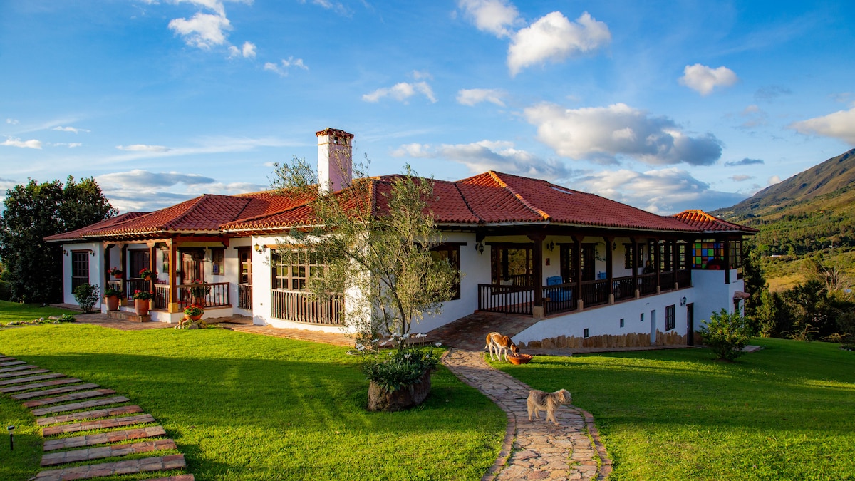 CASA DE LUJO EN VILLA DE LEYVA