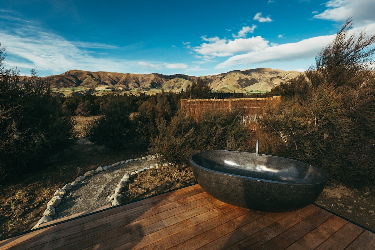 Secluded Wanaka Couples Escape