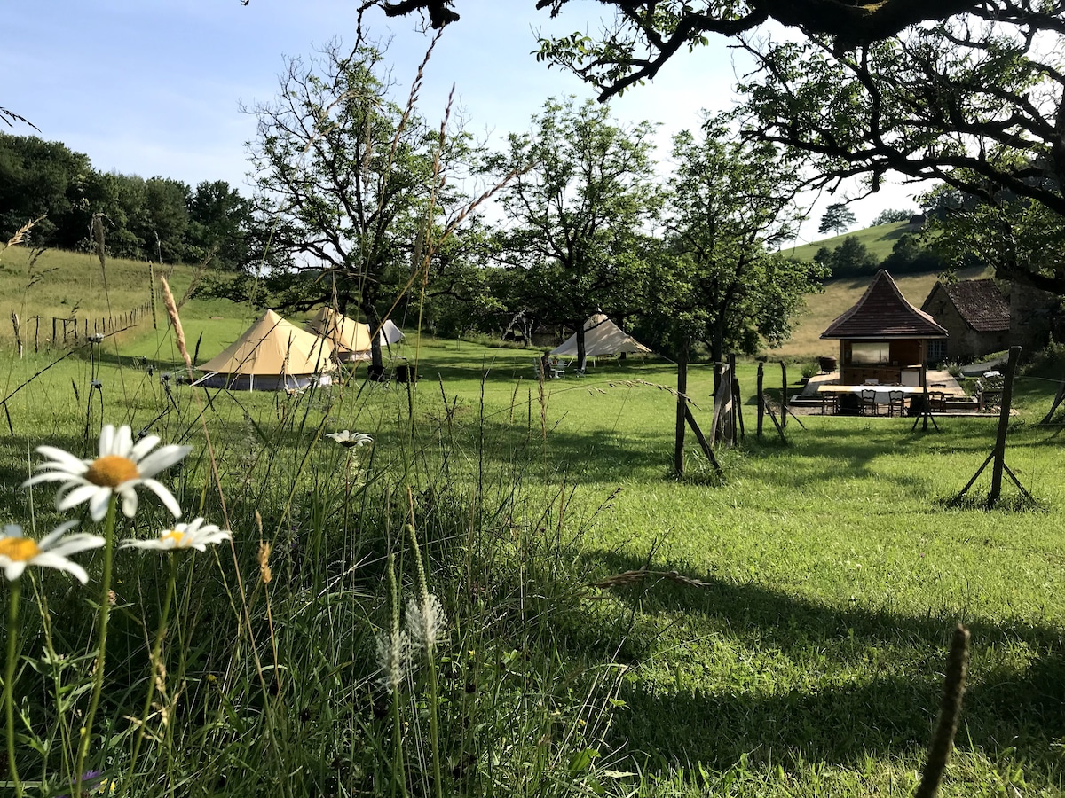 Luxury tent for two (or three) in nature