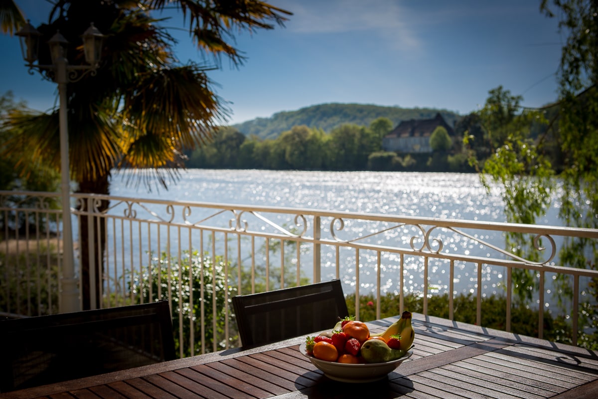 Holiday home  with terrace on the river.