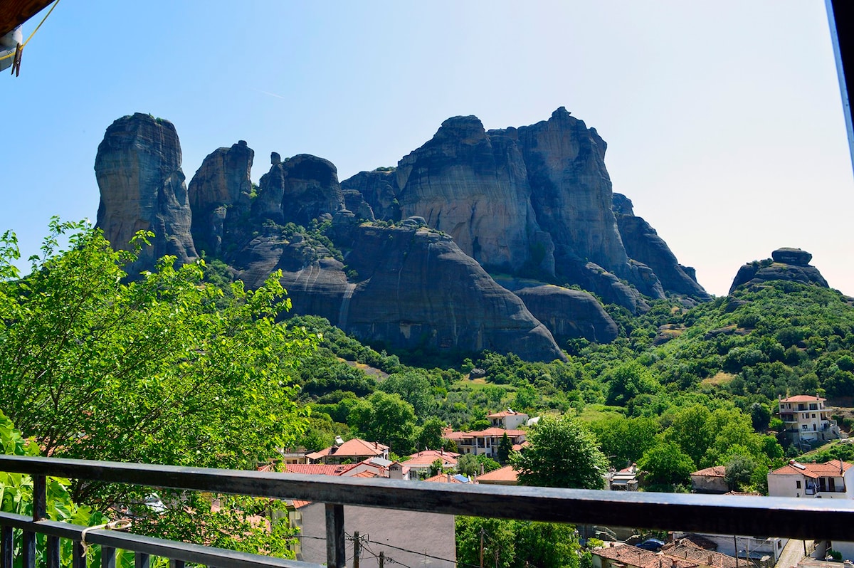 Rocky Coast - Calm and View in Meteora - 2BD