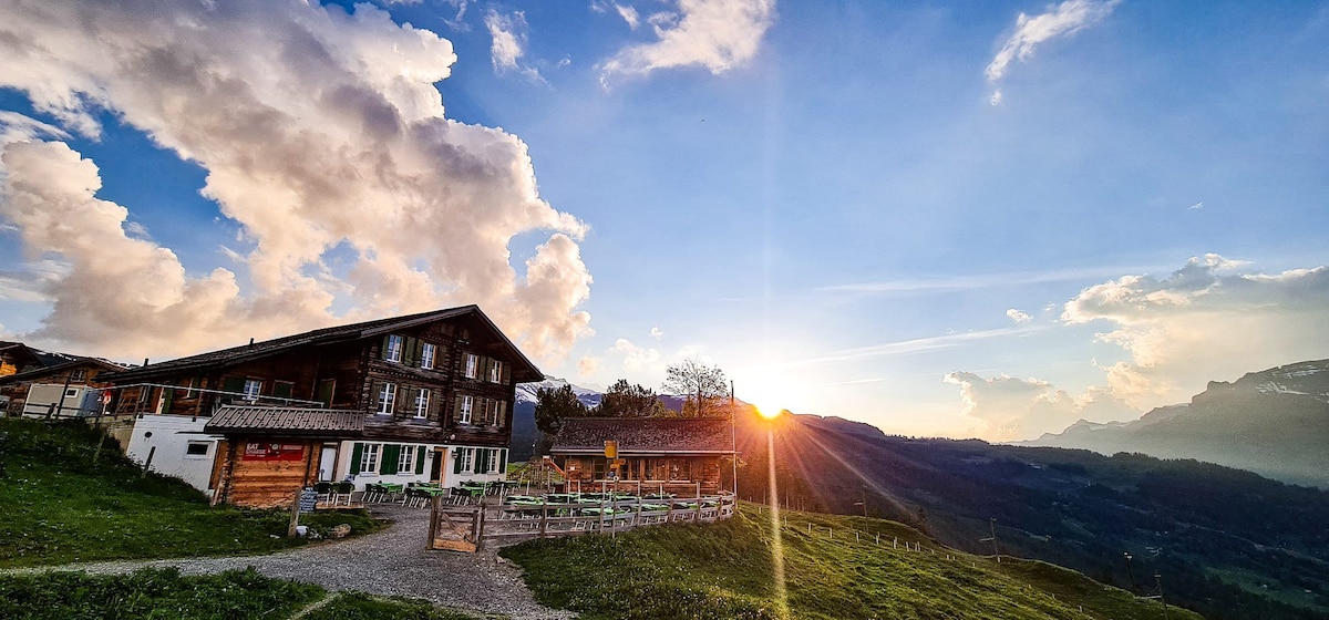 阿尔皮仑（ Alpiglen ） ，在Eigernordwand （ Eigernordwand ）山脚下