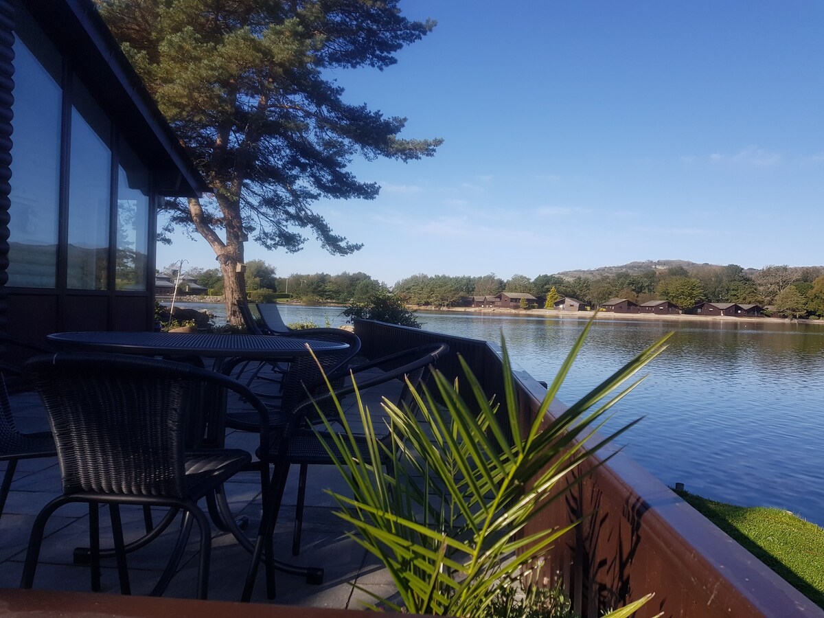 Keer Lodge a lakeshore Haven @ Pine Lake Resort