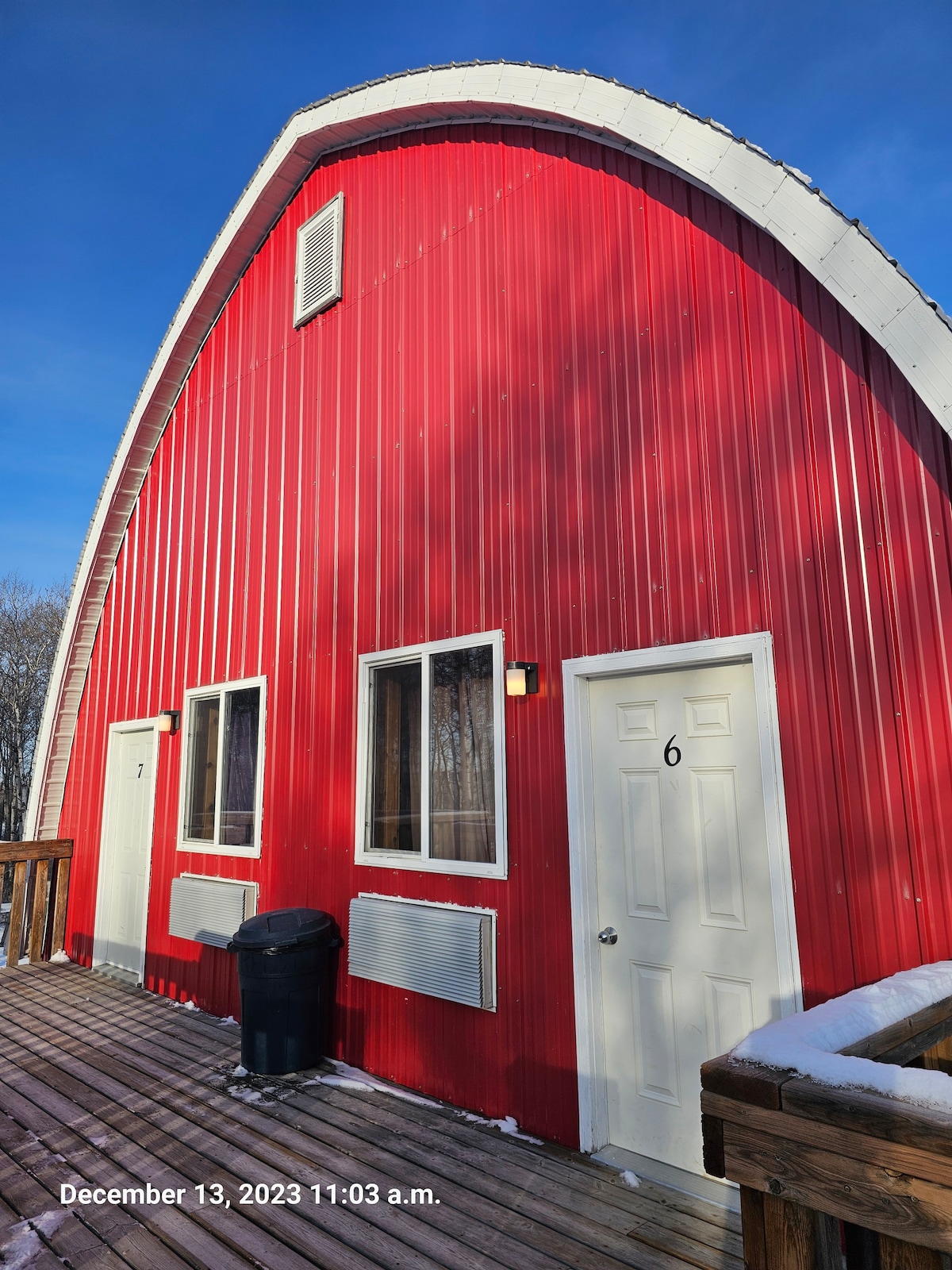 Barn In The Bush - Room 5, 2 queens and a futon.