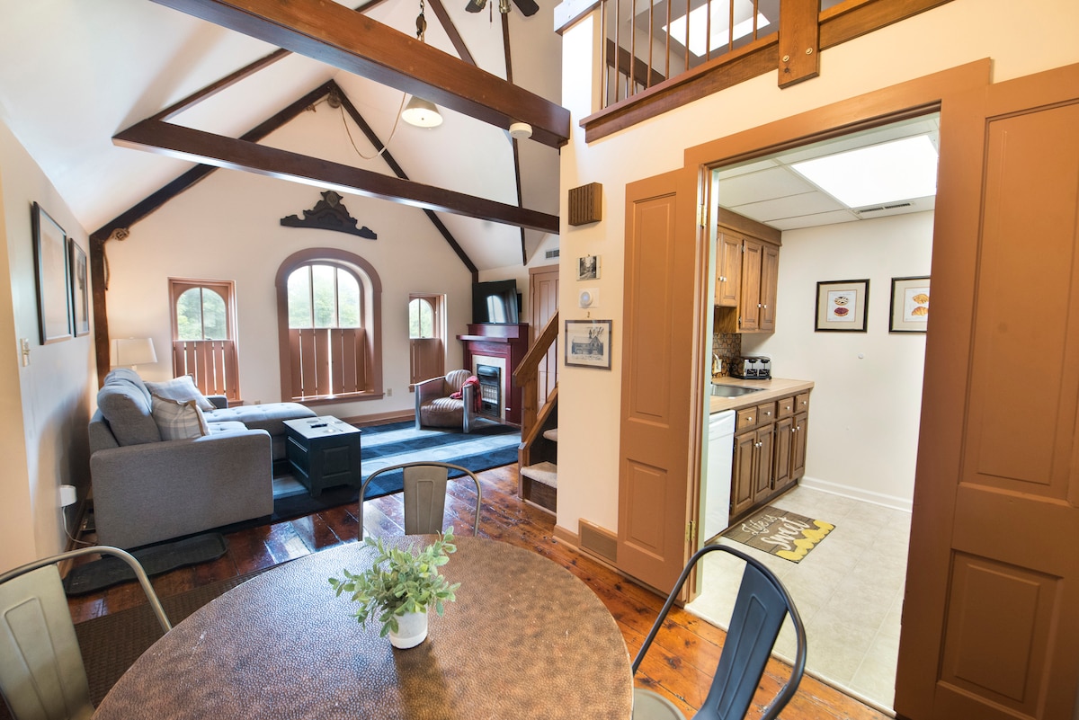 The Carriage House - Hay Loft Unit