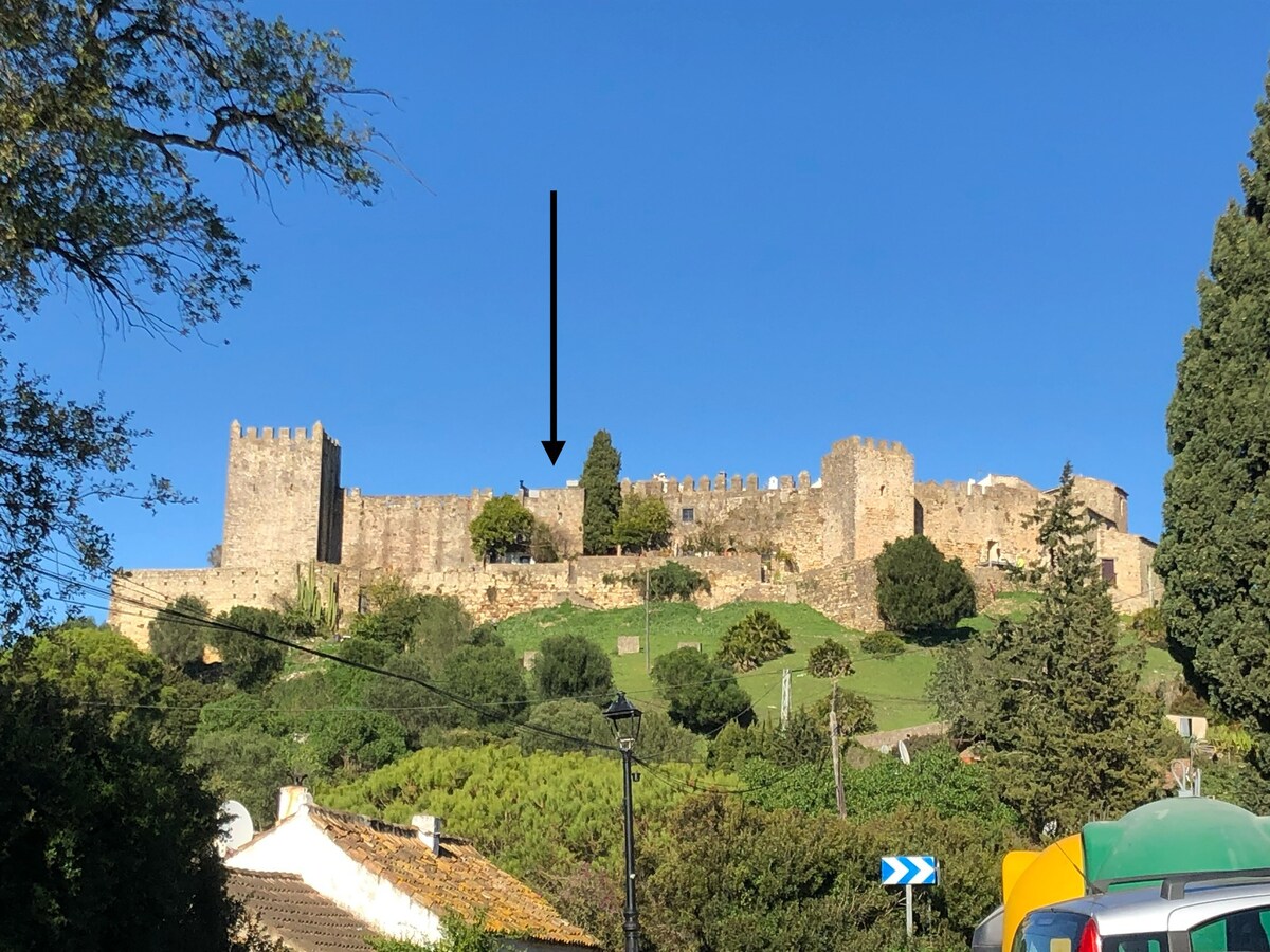 Acogedora casa en una fortaleza