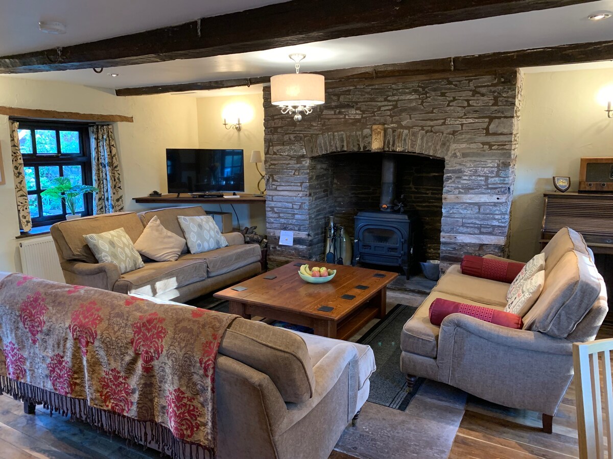 The Farmhouse at Hilltops Brecon