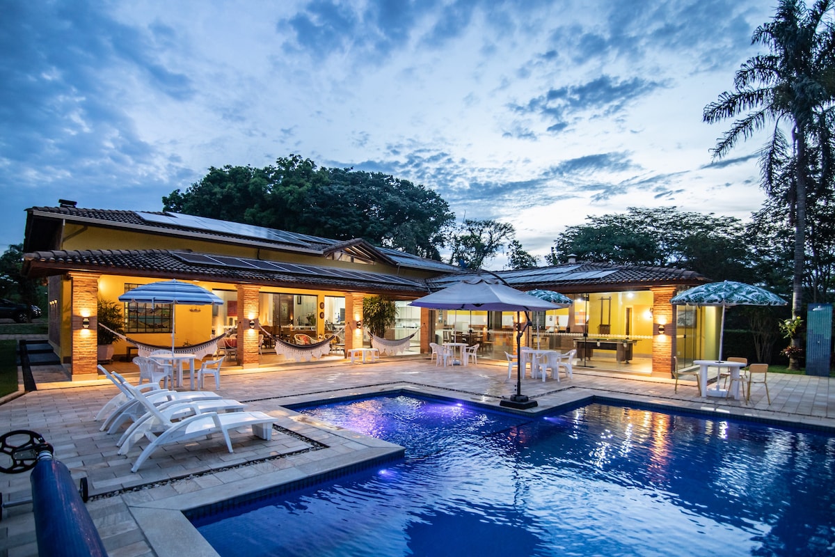 Casa maravilhosa na represa de Delfinópolis