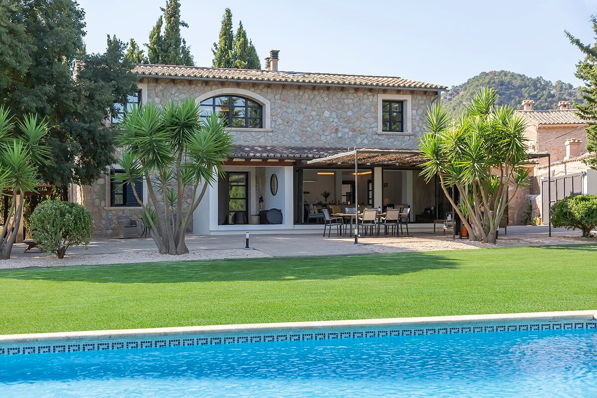 萨维尼亚（ Sa Viña ） -迷人的别墅，带私人土地和游泳池