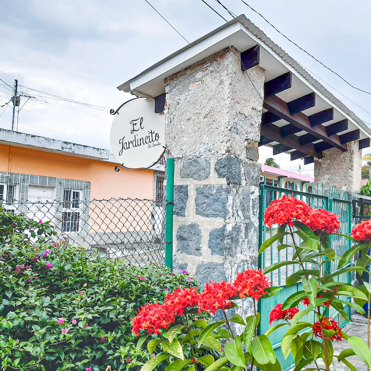 Jardincito de Sarita, Villa a 7 min del IRTRA.