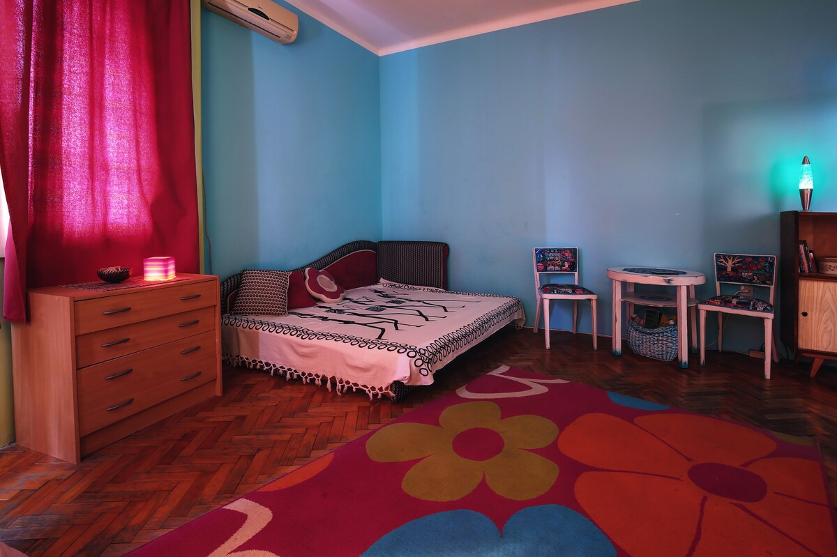 Colorful Dorcol Flat